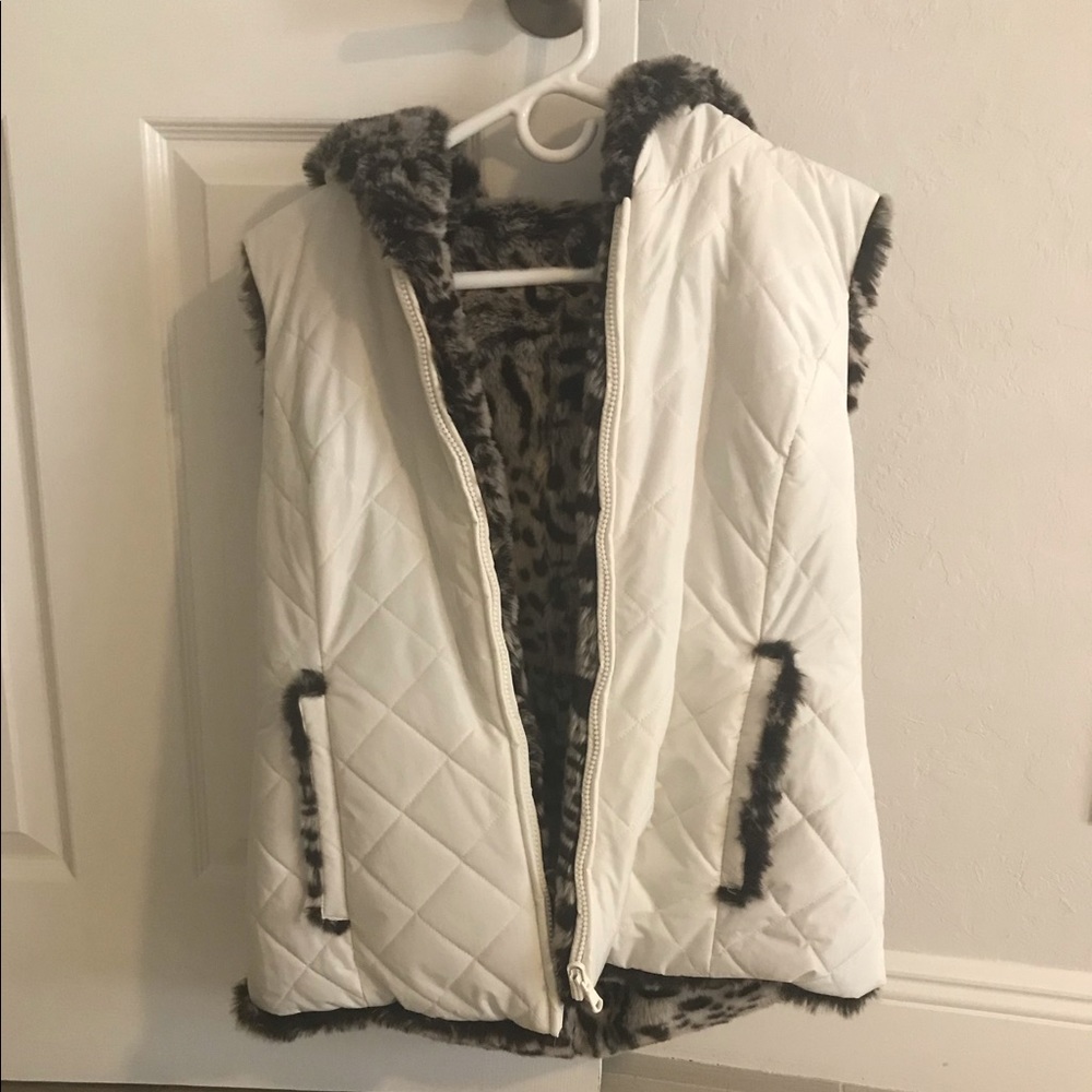 Sleeveless White and Faux Fur Winter Vest